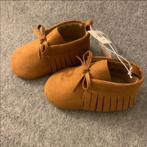 NWT Moccasins size 3-6 months unisex shoes